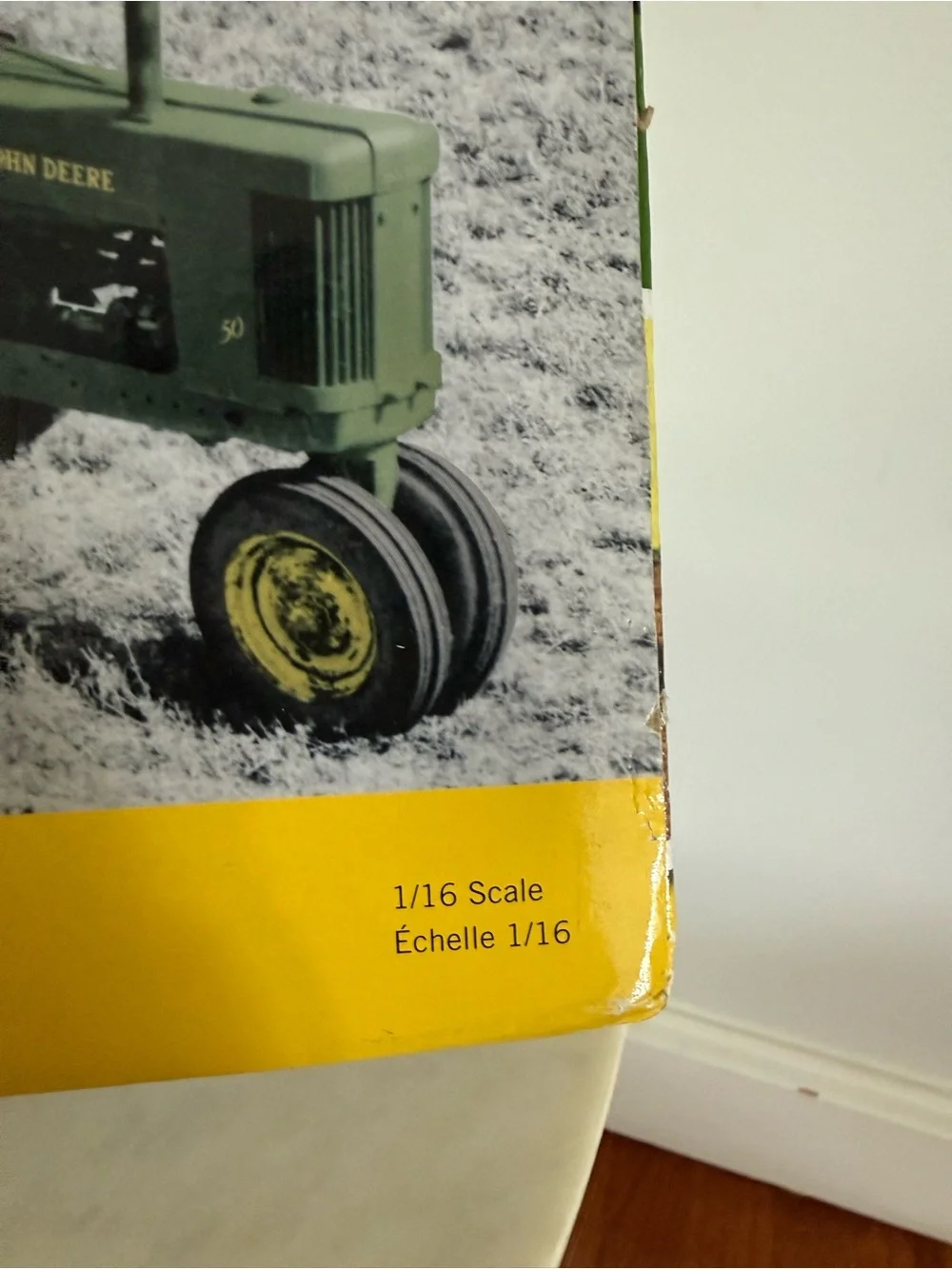 ERTL 1/16 John Deere Model 50 Tractor With Narrow Front 1952 NIB 2009
